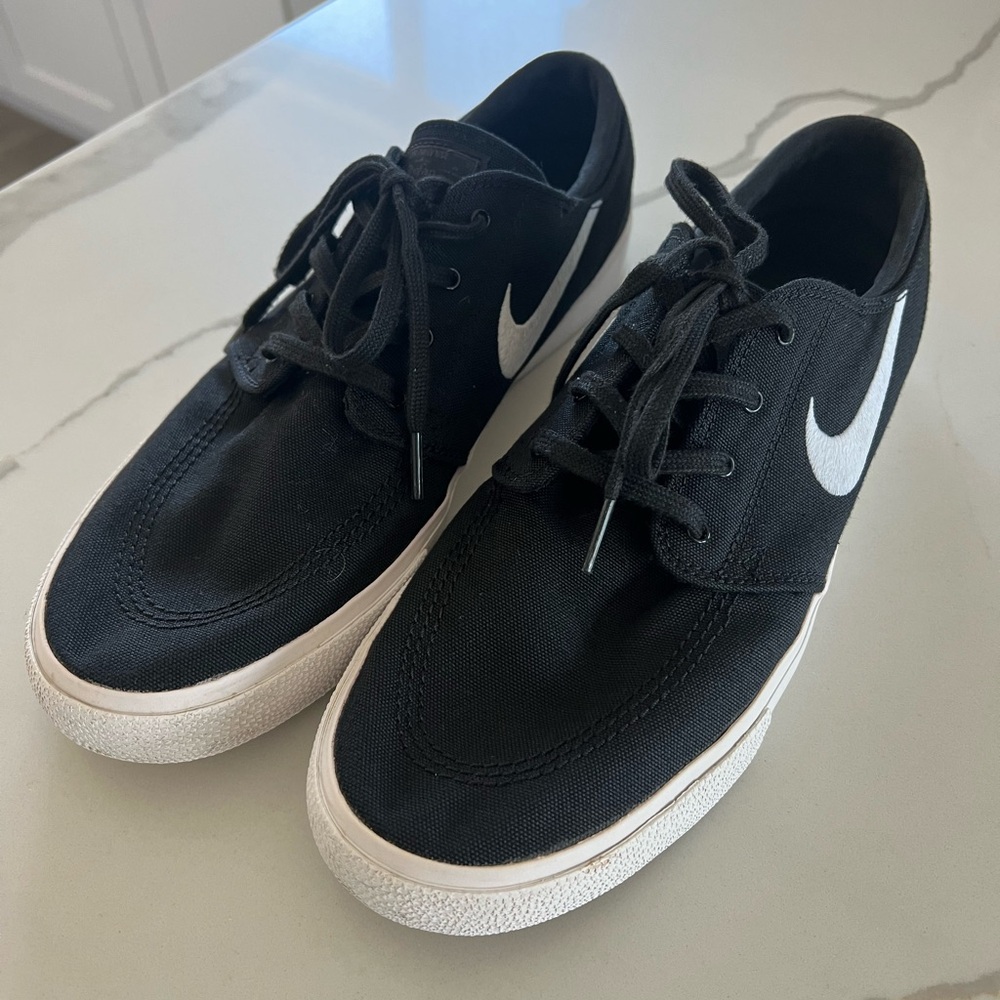 Nike SB Zoom Janoski Black